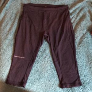 Lululemon Cropped Compression Shorts